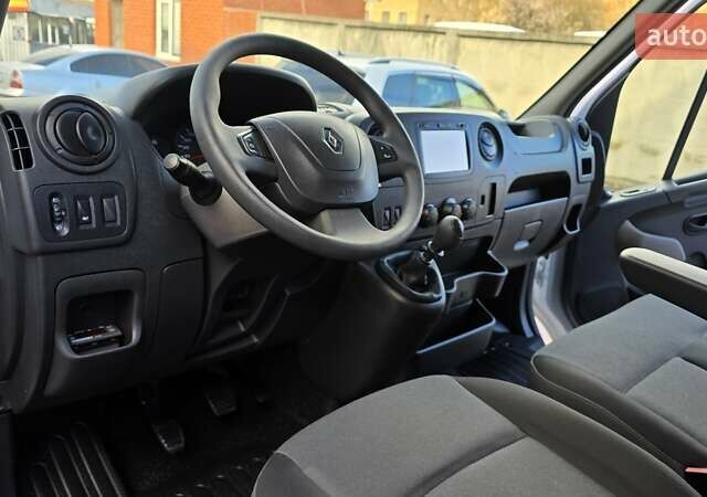 Белый Рено Мастер, объемом двигателя 2.3 л и пробегом 178 тыс. км за 19500 $, фото 11 на Automoto.ua