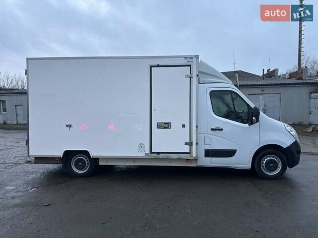 Белый Рено Мастер, объемом двигателя 2.3 л и пробегом 239 тыс. км за 21900 $, фото 4 на Automoto.ua