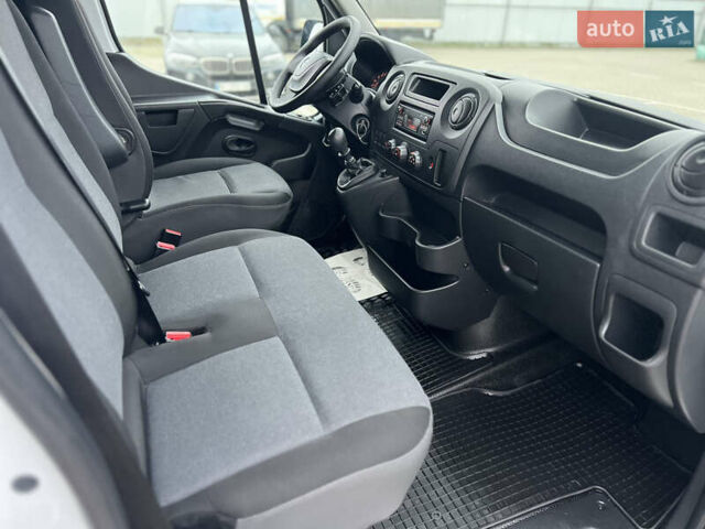 Белый Рено Мастер, объемом двигателя 2.3 л и пробегом 260 тыс. км за 19500 $, фото 29 на Automoto.ua