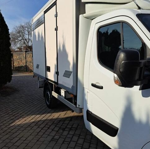 Белый Рено Мастер, объемом двигателя 2.3 л и пробегом 307 тыс. км за 18500 $, фото 7 на Automoto.ua