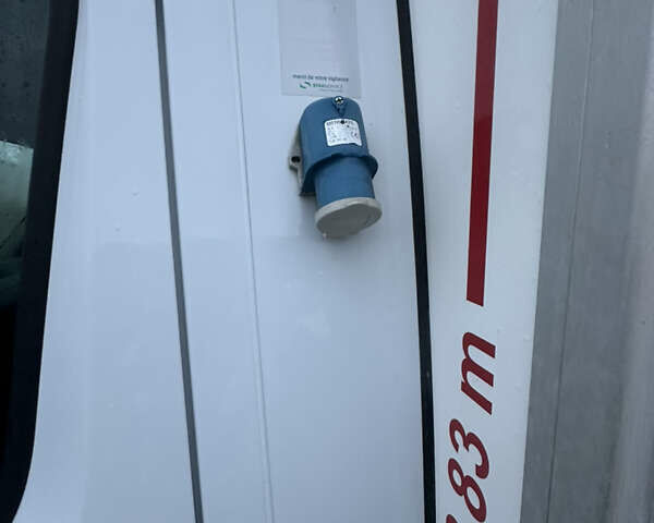 Белый Рено Мастер, объемом двигателя 2.3 л и пробегом 239 тыс. км за 21900 $, фото 16 на Automoto.ua