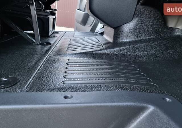 Белый Рено Мастер, объемом двигателя 2.3 л и пробегом 178 тыс. км за 19500 $, фото 24 на Automoto.ua