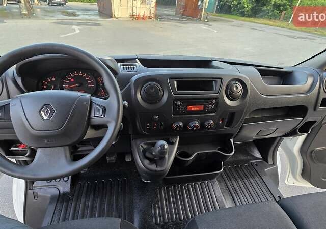 Белый Рено Мастер, объемом двигателя 2.3 л и пробегом 205 тыс. км за 22500 $, фото 10 на Automoto.ua