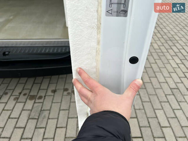 Белый Рено Мастер, объемом двигателя 2.3 л и пробегом 260 тыс. км за 19500 $, фото 22 на Automoto.ua