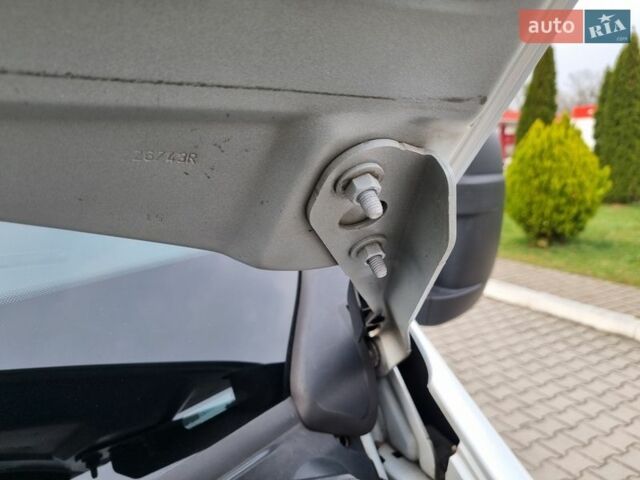 Білий Рено Мастєр, об'ємом двигуна 2.3 л та пробігом 254 тис. км за 23250 $, фото 52 на Automoto.ua