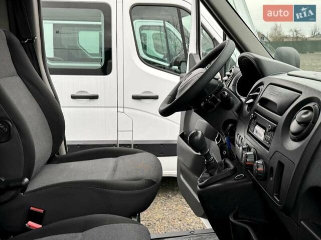 Белый Рено Мастер, объемом двигателя 2.3 л и пробегом 210 тыс. км за 18800 $, фото 27 на Automoto.ua
