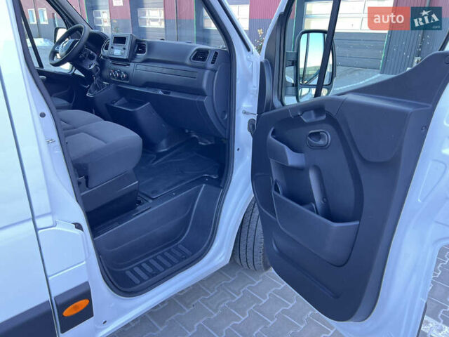 Білий Рено Мастєр, об'ємом двигуна 2.3 л та пробігом 190 тис. км за 22800 $, фото 32 на Automoto.ua