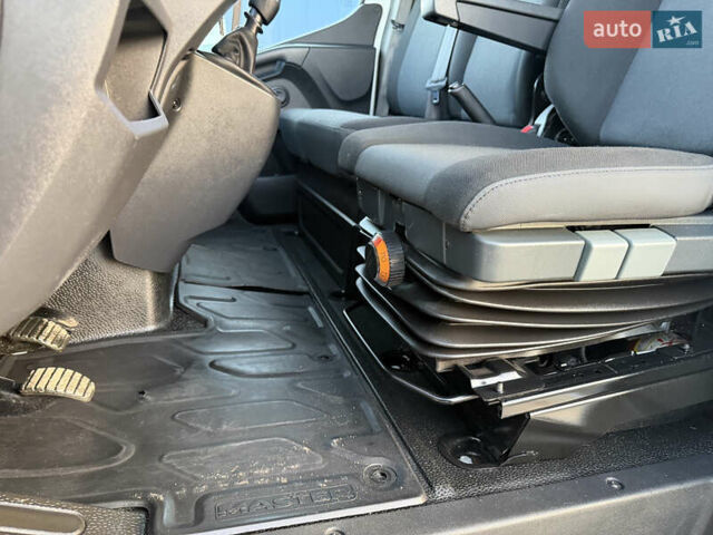 Білий Рено Мастєр, об'ємом двигуна 0 л та пробігом 238 тис. км за 25500 $, фото 36 на Automoto.ua