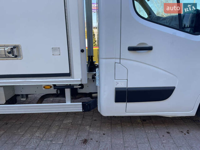 Белый Рено Мастер, объемом двигателя 2.3 л и пробегом 253 тыс. км за 26400 $, фото 15 на Automoto.ua
