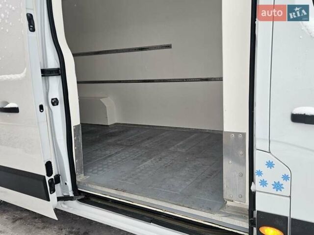 Білий Рено Мастєр, об'ємом двигуна 2.3 л та пробігом 189 тис. км за 22200 $, фото 6 на Automoto.ua