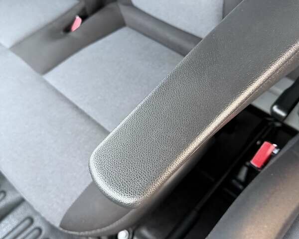 Белый Рено Мастер, объемом двигателя 2.3 л и пробегом 270 тыс. км за 23600 $, фото 34 на Automoto.ua