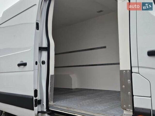 Белый Рено Мастер, объемом двигателя 2.3 л и пробегом 168 тыс. км за 22100 $, фото 18 на Automoto.ua