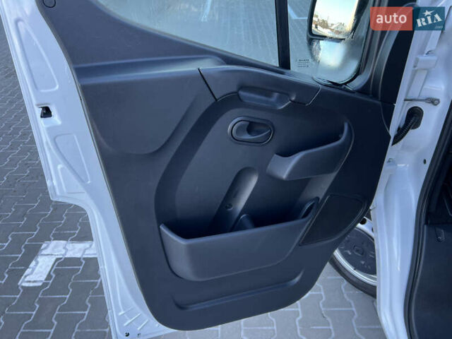 Білий Рено Мастєр, об'ємом двигуна 2.3 л та пробігом 190 тис. км за 22800 $, фото 28 на Automoto.ua