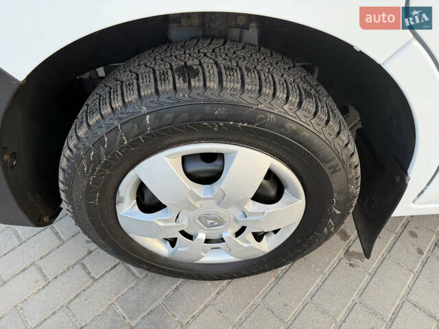 Білий Рено Мастєр, об'ємом двигуна 0 л та пробігом 238 тис. км за 25500 $, фото 26 на Automoto.ua