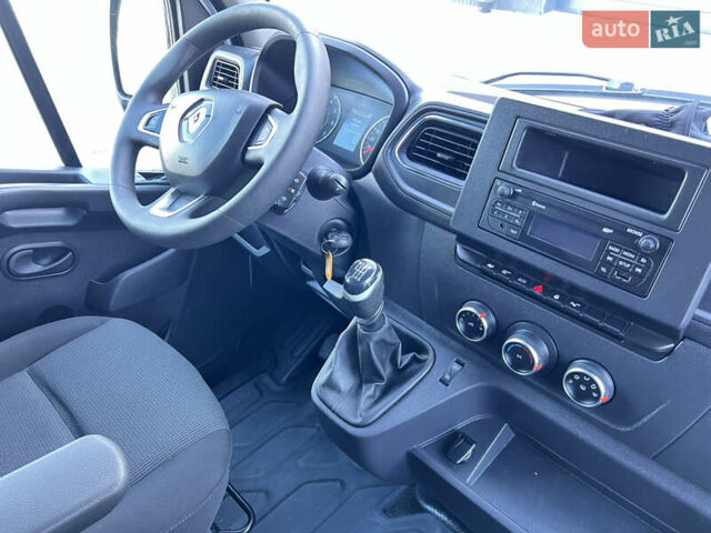 Білий Рено Мастєр, об'ємом двигуна 2.3 л та пробігом 190 тис. км за 22800 $, фото 44 на Automoto.ua