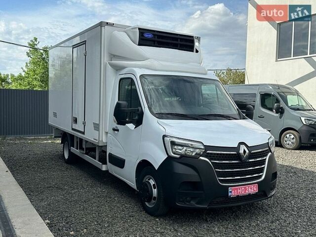 Белый Рено Мастер, объемом двигателя 2.3 л и пробегом 320 тыс. км за 29999 $, фото 1 на Automoto.ua
