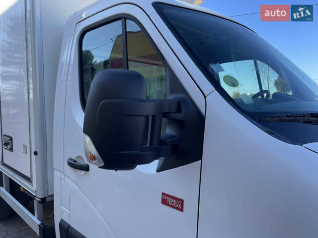 Белый Рено Мастер, объемом двигателя 2.3 л и пробегом 253 тыс. км за 26400 $, фото 13 на Automoto.ua
