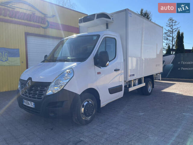 Белый Рено Мастер, объемом двигателя 2.3 л и пробегом 253 тыс. км за 26400 $, фото 3 на Automoto.ua