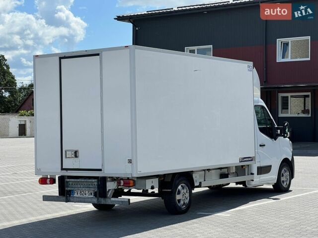 Белый Рено Мастер, объемом двигателя 2.3 л и пробегом 284 тыс. км за 26800 $, фото 19 на Automoto.ua