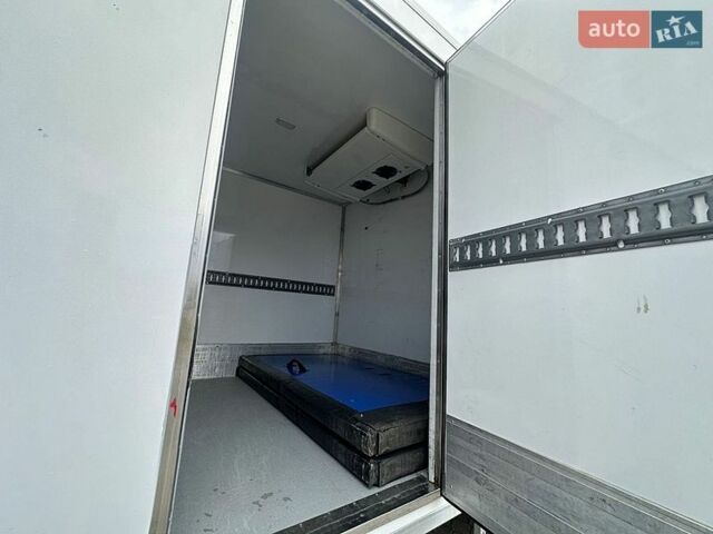 Белый Рено Мастер, объемом двигателя 2.3 л и пробегом 320 тыс. км за 29999 $, фото 7 на Automoto.ua