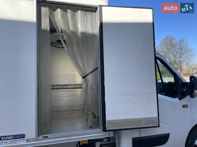 Белый Рено Мастер, объемом двигателя 2.3 л и пробегом 253 тыс. км за 26400 $, фото 47 на Automoto.ua