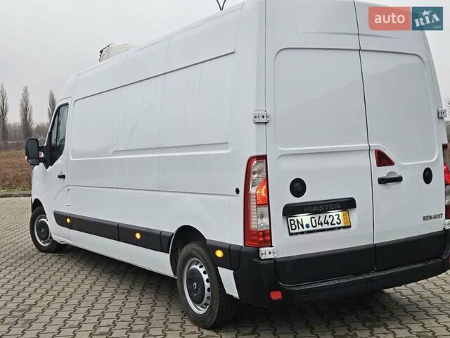 Белый Рено Мастер, объемом двигателя 2.3 л и пробегом 168 тыс. км за 22100 $, фото 5 на Automoto.ua