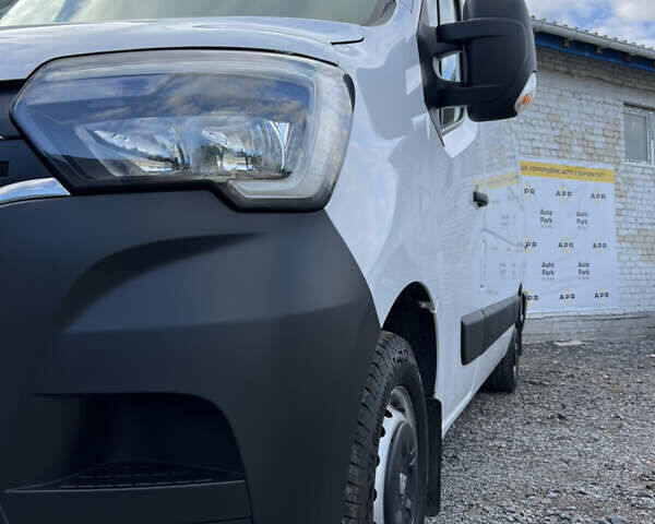 Рено Мастер 2020 в Ровно на Automoto.ua Белый Рено Мастер, объемом двигателя 0 л и пробегом 208 тыс. км за 21500 $, фото 2 на Automoto.ua