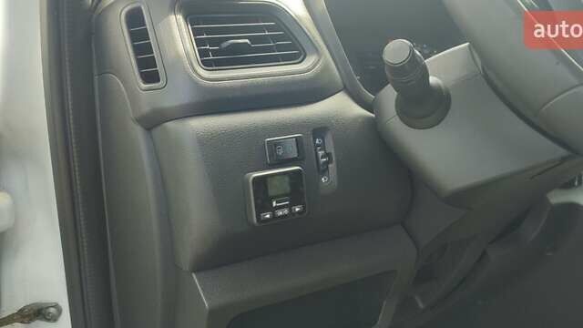 Білий Рено Мастєр, об'ємом двигуна 0 л та пробігом 146 тис. км за 28300 $, фото 16 на Automoto.ua