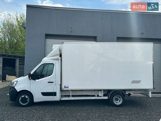 Белый Рено Мастер, объемом двигателя 2.3 л и пробегом 320 тыс. км за 29999 $, фото 4 на Automoto.ua