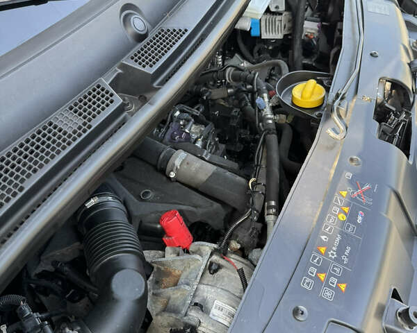 Белый Рено Мастер, объемом двигателя 0 л и пробегом 209 тыс. км за 21500 $, фото 18 на Automoto.ua