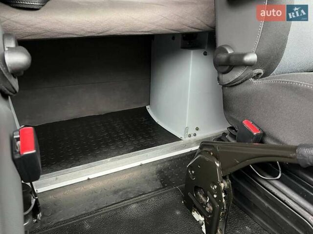 Белый Рено Мастер, объемом двигателя 2.3 л и пробегом 317 тыс. км за 25999 $, фото 70 на Automoto.ua