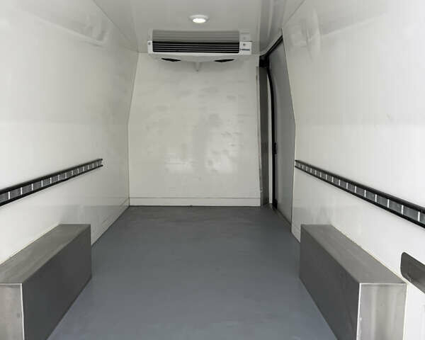 Белый Рено Мастер, объемом двигателя 0 л и пробегом 236 тыс. км за 21800 $, фото 14 на Automoto.ua