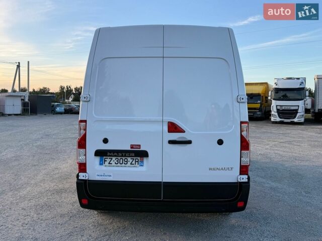 Белый Рено Мастер, объемом двигателя 2.3 л и пробегом 231 тыс. км за 29600 $, фото 18 на Automoto.ua