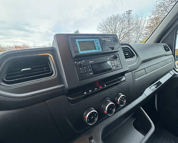 Білий Рено Мастєр, об'ємом двигуна 2.3 л та пробігом 194 тис. км за 22399 $, фото 13 на Automoto.ua