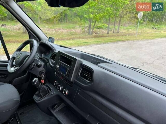 Белый Рено Мастер, объемом двигателя 2.3 л и пробегом 330 тыс. км за 26999 $, фото 67 на Automoto.ua