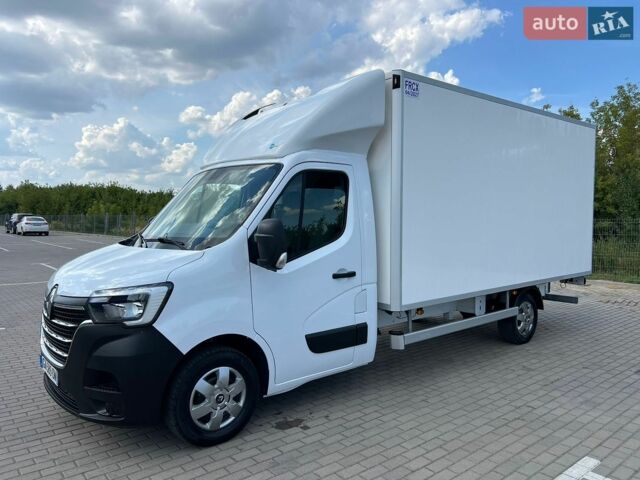 Белый Рено Мастер, объемом двигателя 2.3 л и пробегом 252 тыс. км за 26900 $, фото 2 на Automoto.ua