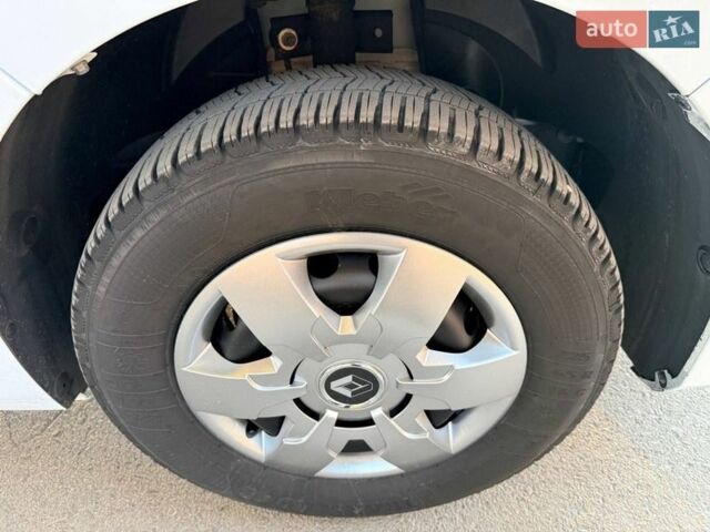 Білий Рено Мастєр, об'ємом двигуна 2.3 л та пробігом 324 тис. км за 26999 $, фото 64 на Automoto.ua