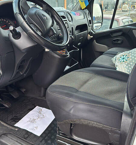 Белый Рено Мастер, объемом двигателя 2.3 л и пробегом 278 тыс. км за 21500 $, фото 12 на Automoto.ua