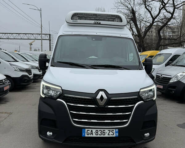 Белый Рено Мастер, объемом двигателя 0 л и пробегом 221 тыс. км за 29600 $, фото 2 на Automoto.ua