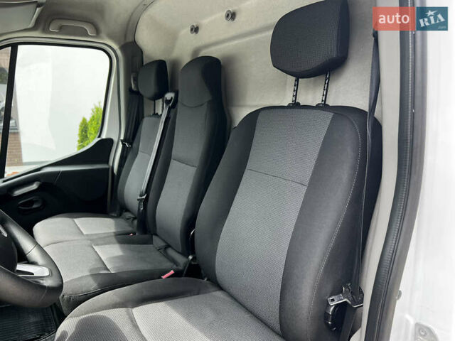Белый Рено Мастер, объемом двигателя 2.3 л и пробегом 220 тыс. км за 22300 $, фото 29 на Automoto.ua