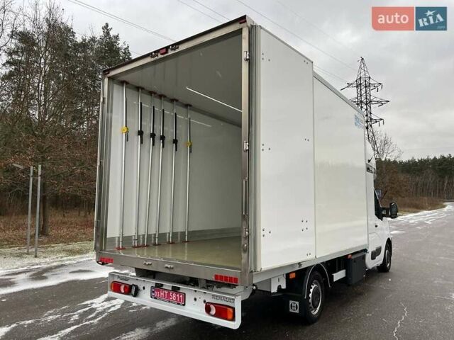 Белый Рено Мастер, объемом двигателя 2.3 л и пробегом 317 тыс. км за 25999 $, фото 44 на Automoto.ua