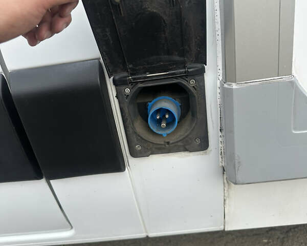 Білий Рено Мастєр, об'ємом двигуна 2.3 л та пробігом 194 тис. км за 22399 $, фото 16 на Automoto.ua