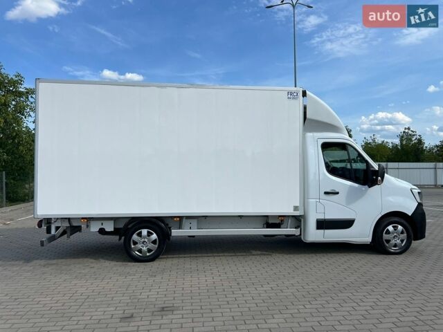 Белый Рено Мастер, объемом двигателя 2.3 л и пробегом 252 тыс. км за 26900 $, фото 10 на Automoto.ua