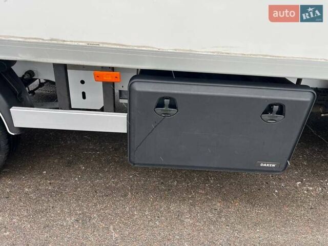 Белый Рено Мастер, объемом двигателя 2.3 л и пробегом 317 тыс. км за 25999 $, фото 22 на Automoto.ua