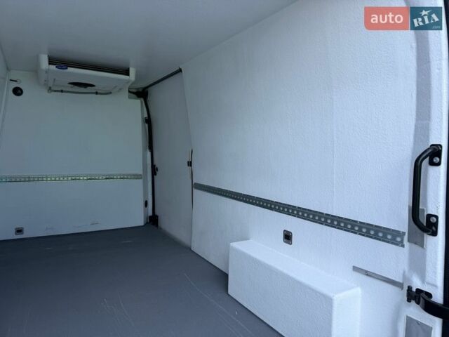 Білий Рено Мастєр, об'ємом двигуна 0 л та пробігом 231 тис. км за 22900 $, фото 32 на Automoto.ua