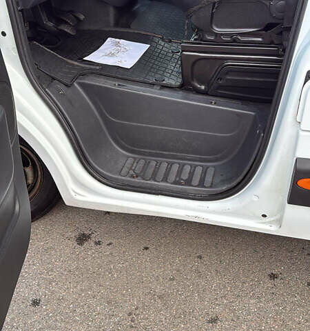 Белый Рено Мастер, объемом двигателя 2.3 л и пробегом 278 тыс. км за 21500 $, фото 18 на Automoto.ua