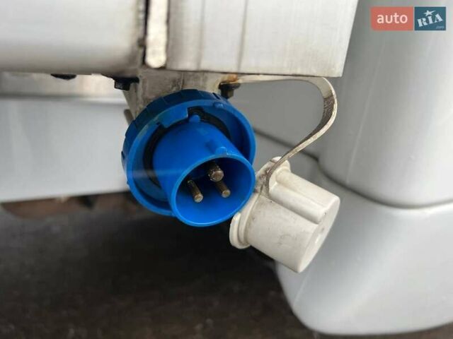 Белый Рено Мастер, объемом двигателя 2.3 л и пробегом 317 тыс. км за 25999 $, фото 23 на Automoto.ua