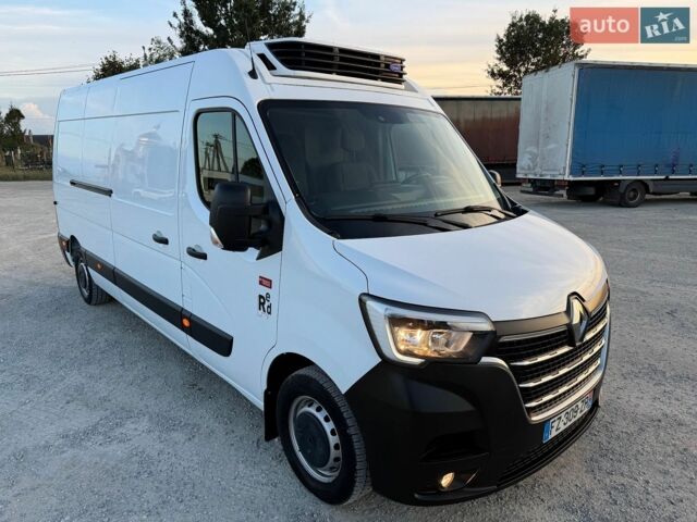Белый Рено Мастер, объемом двигателя 2.3 л и пробегом 231 тыс. км за 29600 $, фото 3 на Automoto.ua
