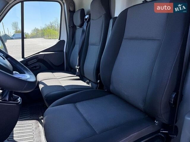 Белый Рено Мастер, объемом двигателя 2.3 л и пробегом 227 тыс. км за 29999 $, фото 16 на Automoto.ua