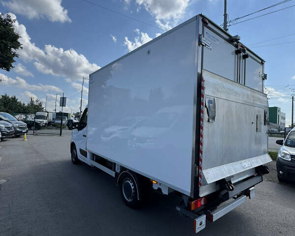 Белый Рено Мастер, объемом двигателя 2.3 л и пробегом 308 тыс. км за 26900 $, фото 5 на Automoto.ua